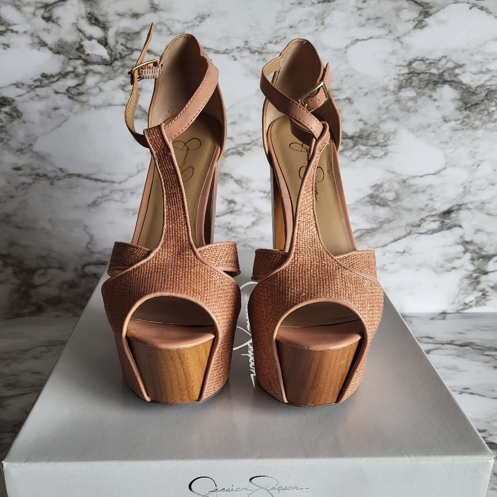 Jessica Simpson ‘Dolee’ Platform Heels